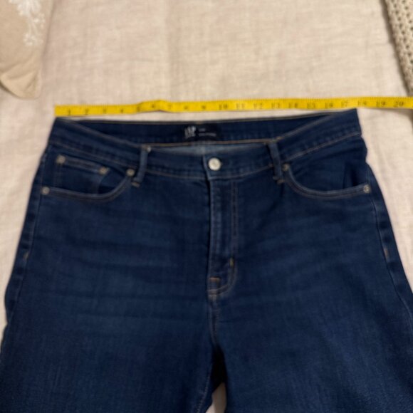 GAP women's denim jeans Girlfriend size 10 / 30 - Picture 4 of 7